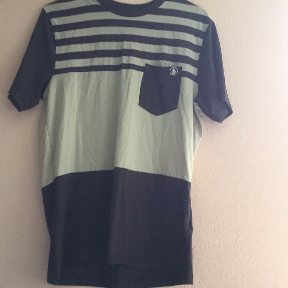 Brand new Volcom men’s shirt